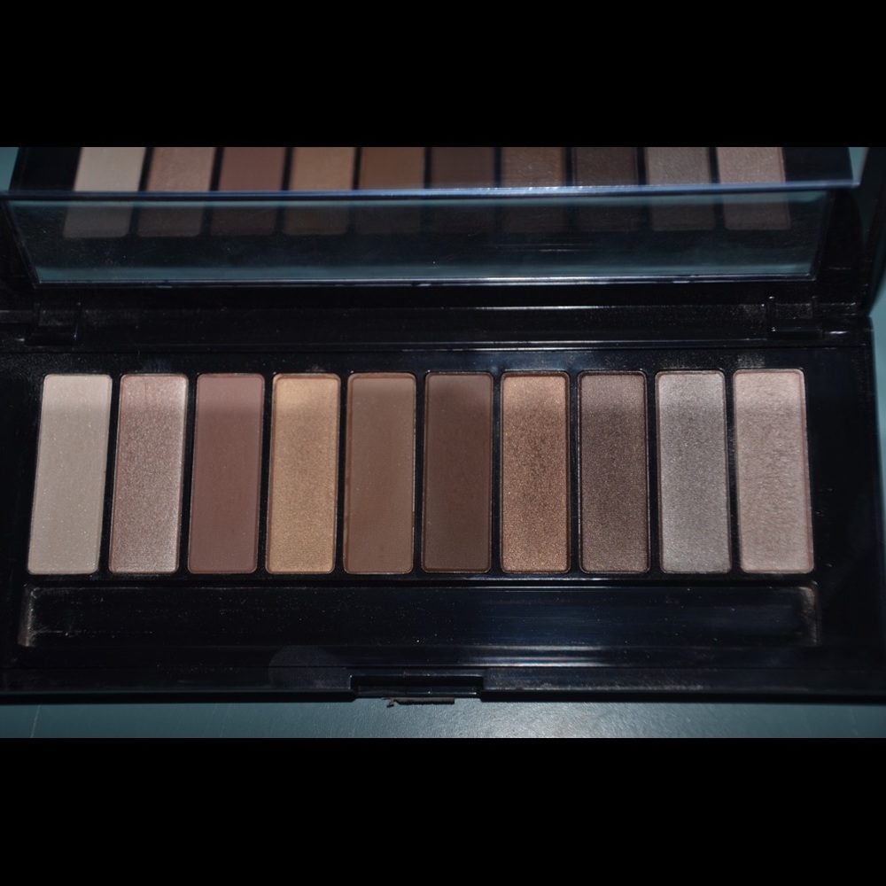Nude Eyeshadow Palette